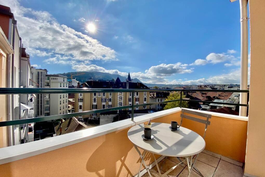 Toit-Terrasse Traversant Plein Centre 100M Du Lac Apartman Annecy Kültér fotó